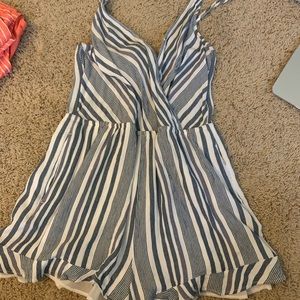 Cute romper!!
